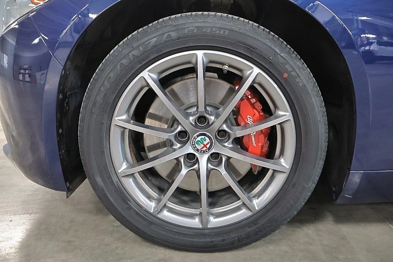 2018 Alfa Romeo Giulia - Image 12 of 15
