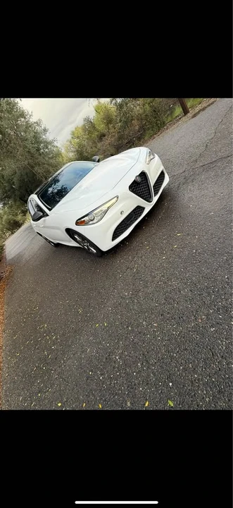 2018 Alfa Romeo Giulia - Image 5 of 9