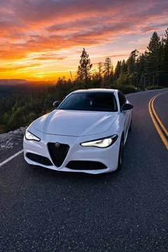 2018 Alfa Romeo Giulia Giulia