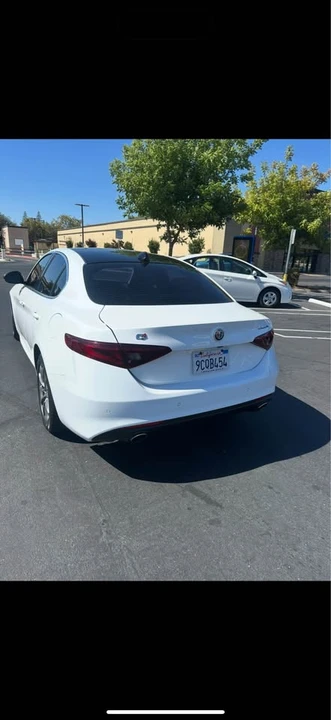 2018 Alfa Romeo Giulia - Image 2 of 9