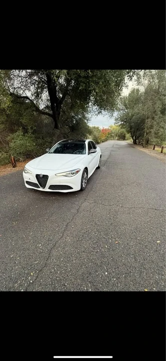 2018 Alfa Romeo Giulia - Image 4 of 9