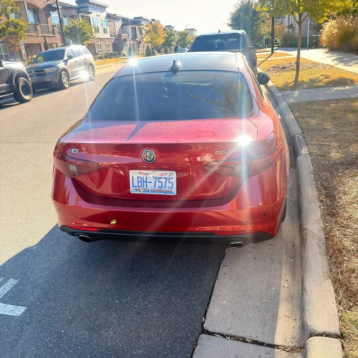 2018 Alfa Romeo Giulia - Image 4 of 10