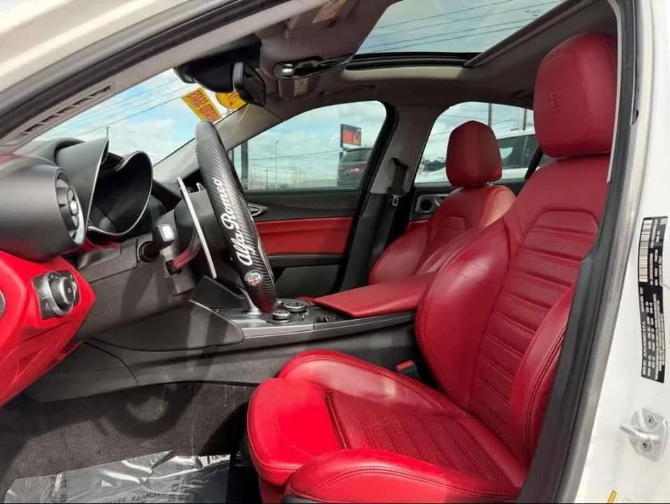 2018 Alfa Romeo Giulia - Image 12 of 12