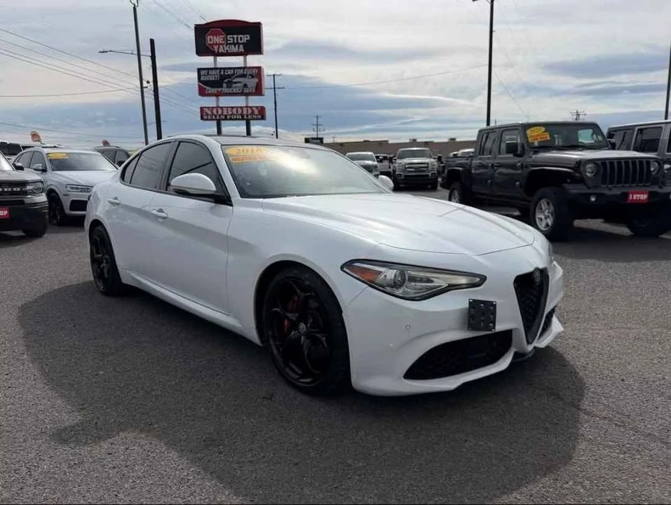 2018 Alfa Romeo Giulia - Image 3 of 12