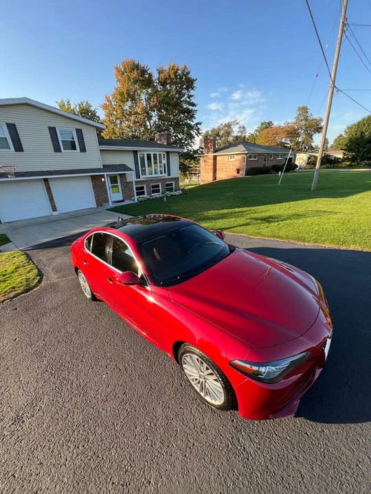 2018 Alfa Romeo Giulia - Image 9 of 13