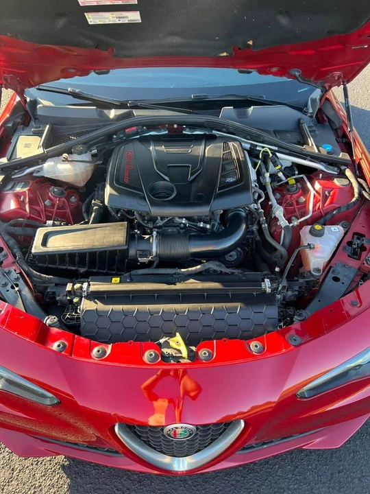 2018 Alfa Romeo Giulia - Image 10 of 13