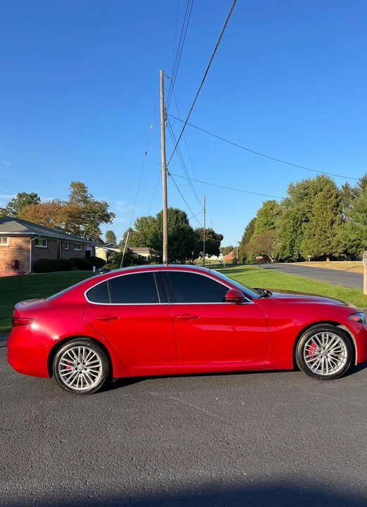 2018 Alfa Romeo Giulia - Image 11 of 13