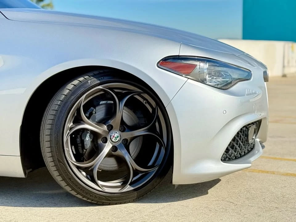 2018 Alfa Romeo Giulia - Image 6 of 16