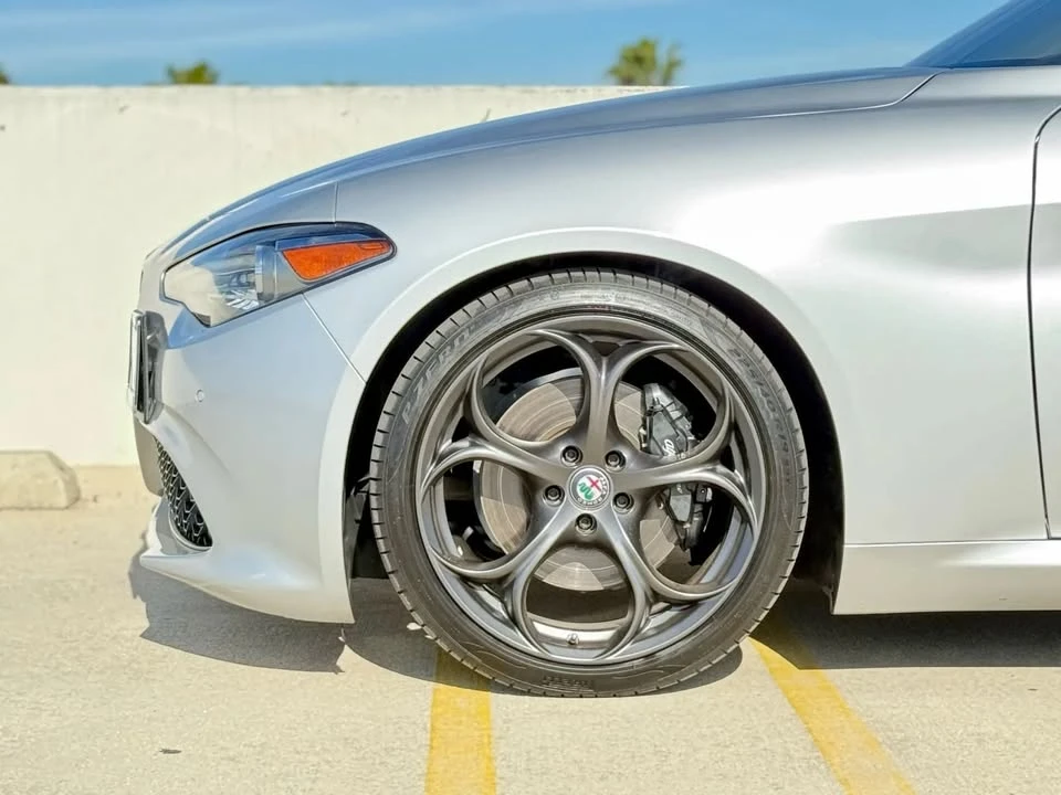 2018 Alfa Romeo Giulia - Image 8 of 16
