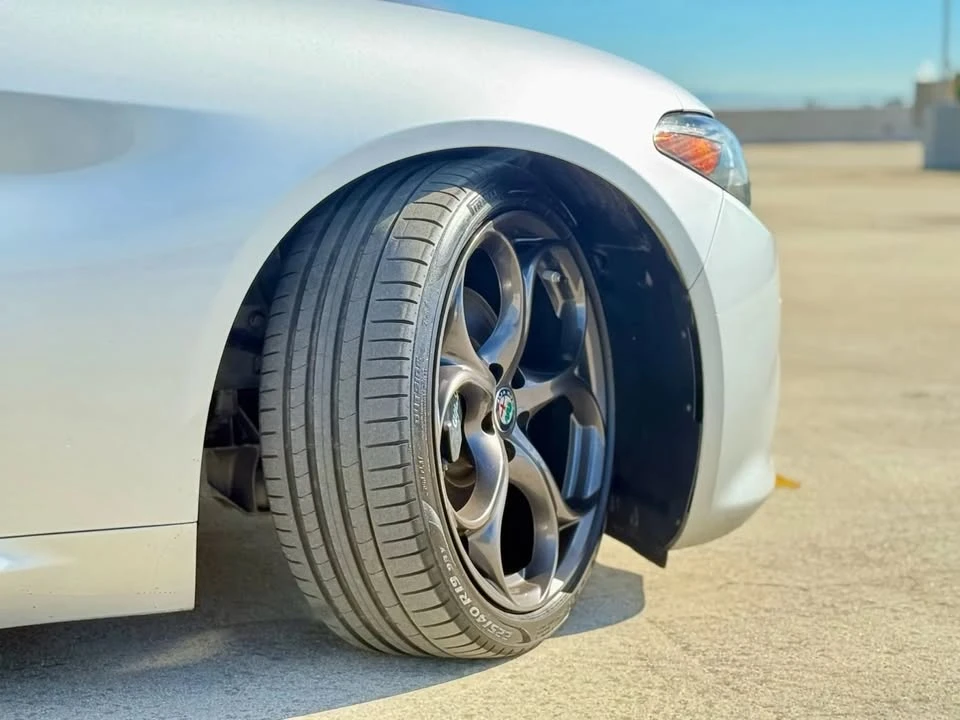 2018 Alfa Romeo Giulia - Image 7 of 16