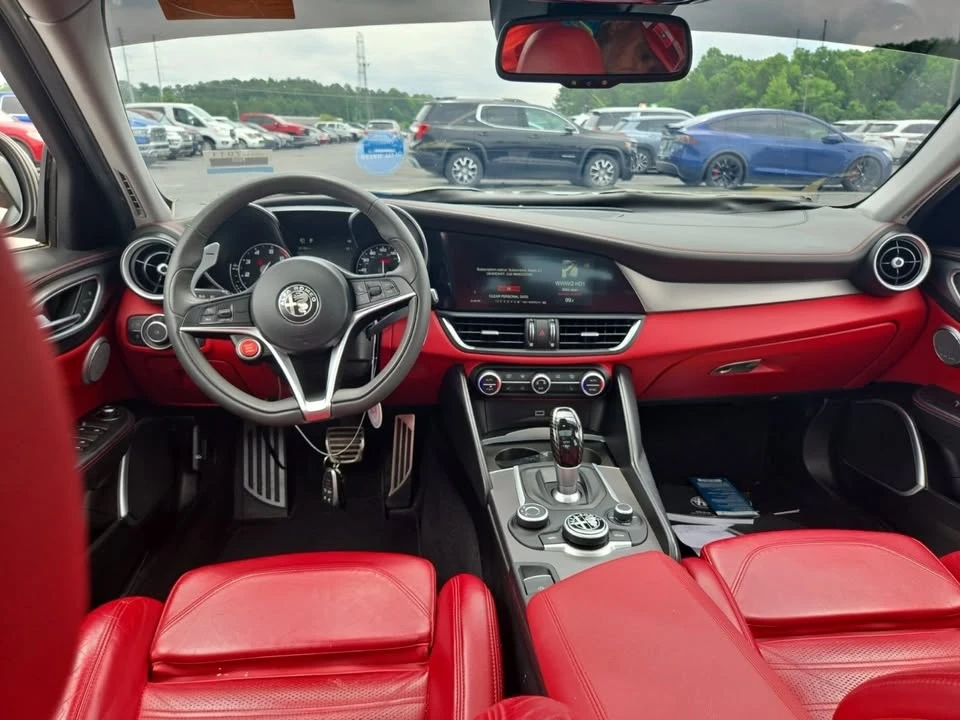 2018 Alfa Romeo Giulia - Image 2 of 10
