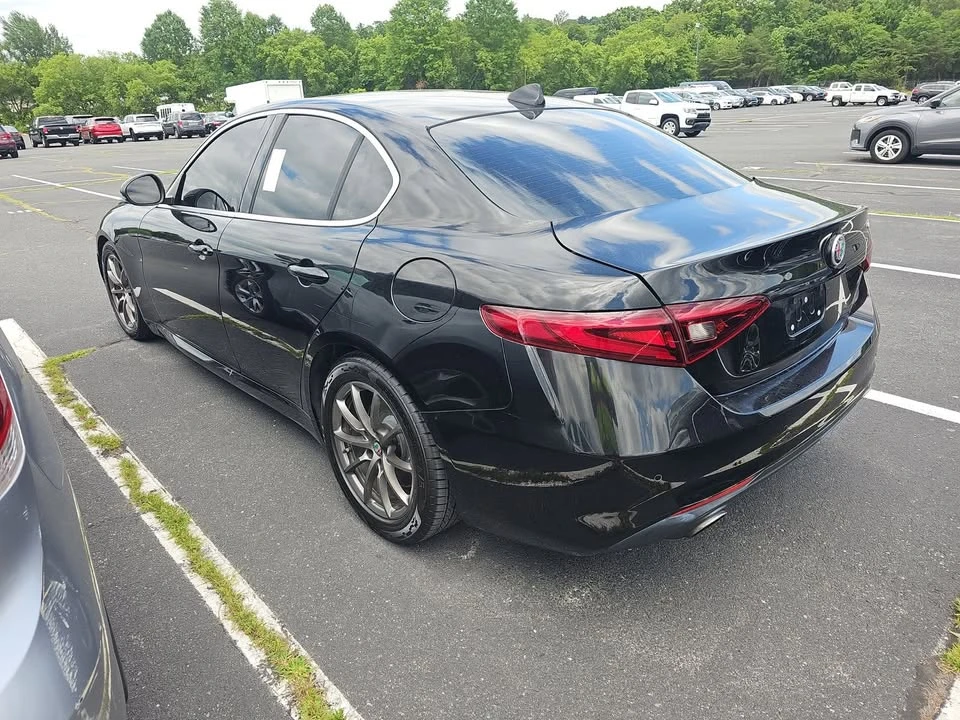 2018 Alfa Romeo Giulia - Image 9 of 9