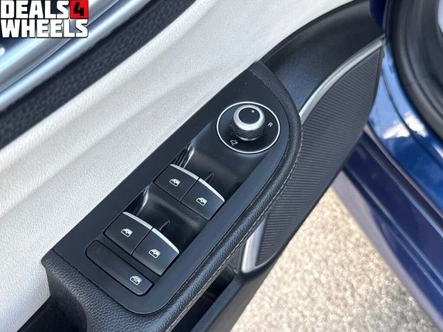 2018 Alfa Romeo Giulia - Image 11 of 20
