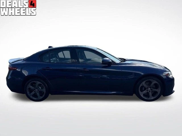 2018 Alfa Romeo Giulia - Image 6 of 20