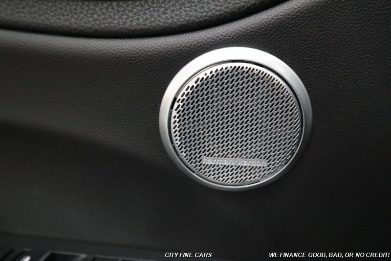 2018 Alfa Romeo Giulia - Image 21 of 28