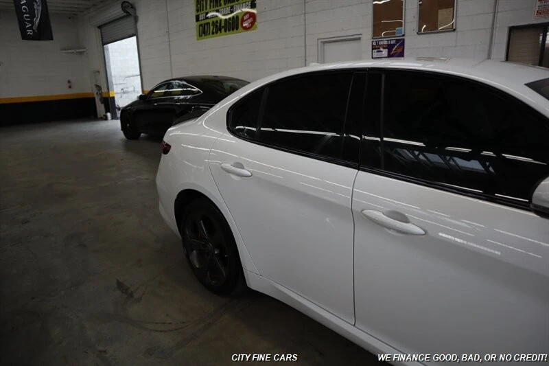 2018 Alfa Romeo Giulia - Image 8 of 28