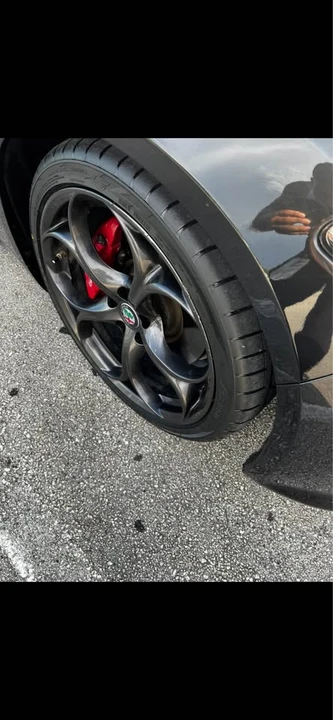 2018 Alfa Romeo Giulia - Image 8 of 10