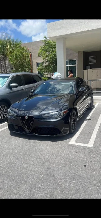 2018 Alfa Romeo Giulia - Image 6 of 10