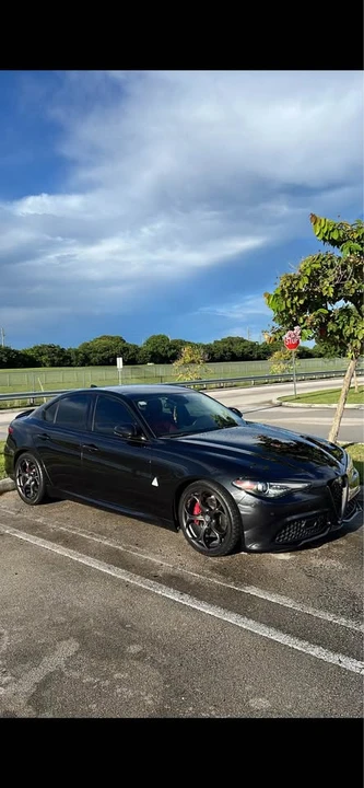 2018 Alfa Romeo Giulia - Image 10 of 10