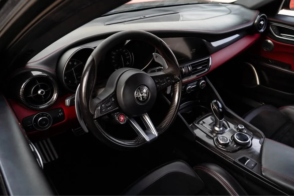 2018 Alfa Romeo Giulia - Image 4 of 7