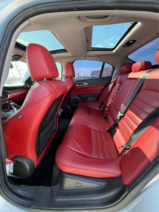 2018 Alfa Romeo Giulia - Image 12 of 12
