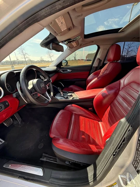 2018 Alfa Romeo Giulia - Image 10 of 12