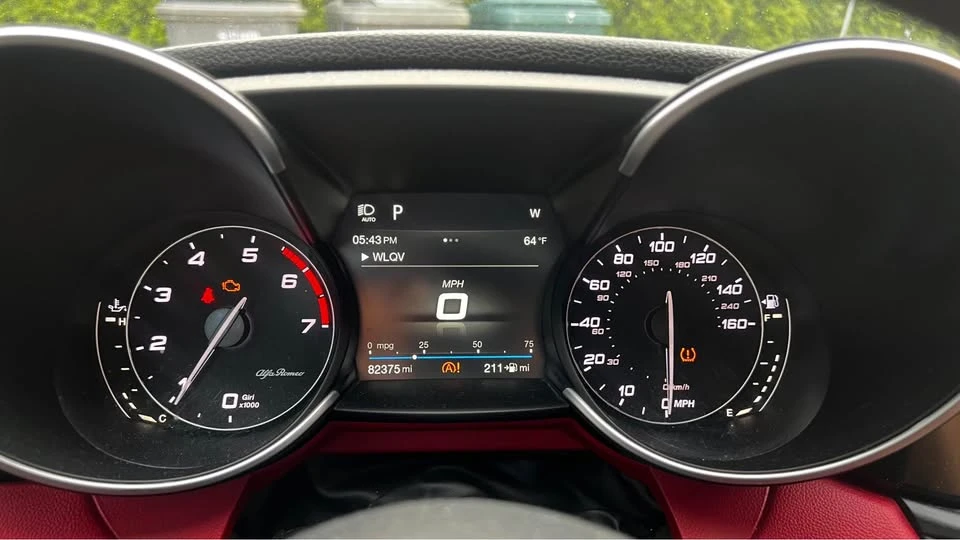 2018 Alfa Romeo Giulia - Image 7 of 13