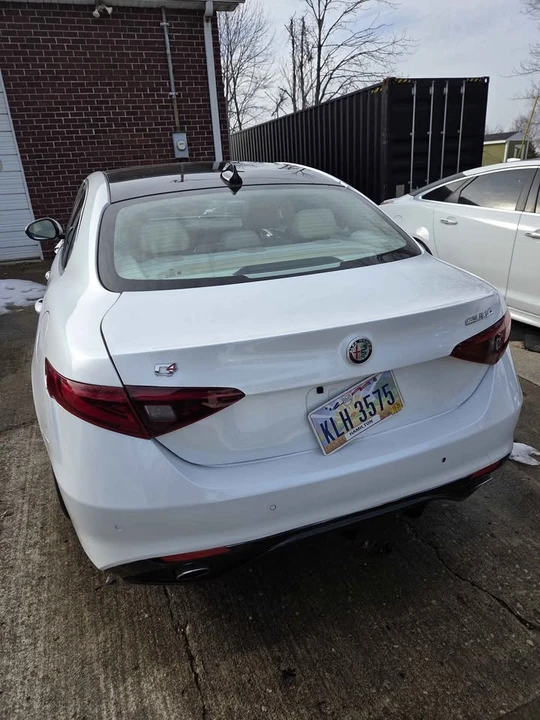 2018 Alfa Romeo Giulia - Image 4 of 8