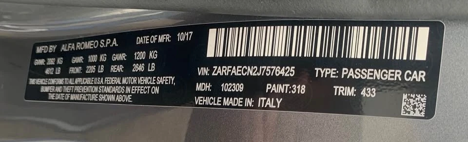 2018 Alfa Romeo Giulia - Image 14 of 14