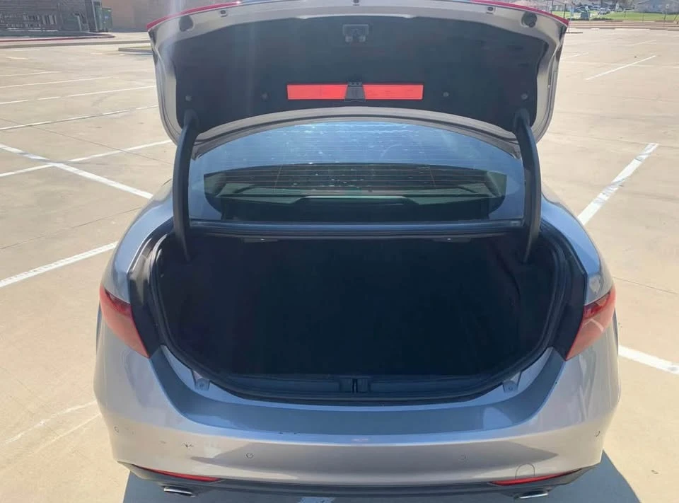 2018 Alfa Romeo Giulia - Image 6 of 14