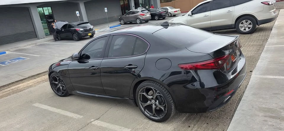 2018 Alfa Romeo Giulia - Image 4 of 18