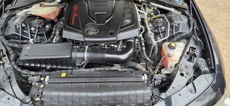 2018 Alfa Romeo Giulia - Image 12 of 18