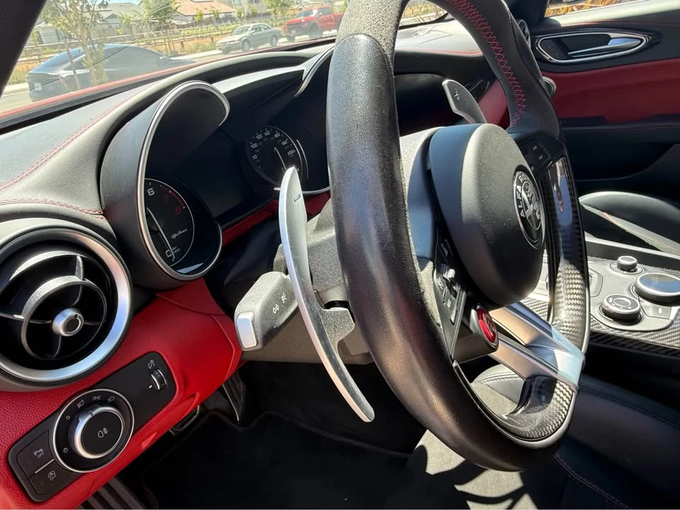 2018 Alfa Romeo Giulia - Image 6 of 20