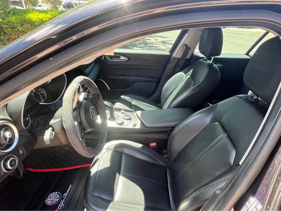2018 Alfa Romeo Giulia - Image 6 of 12