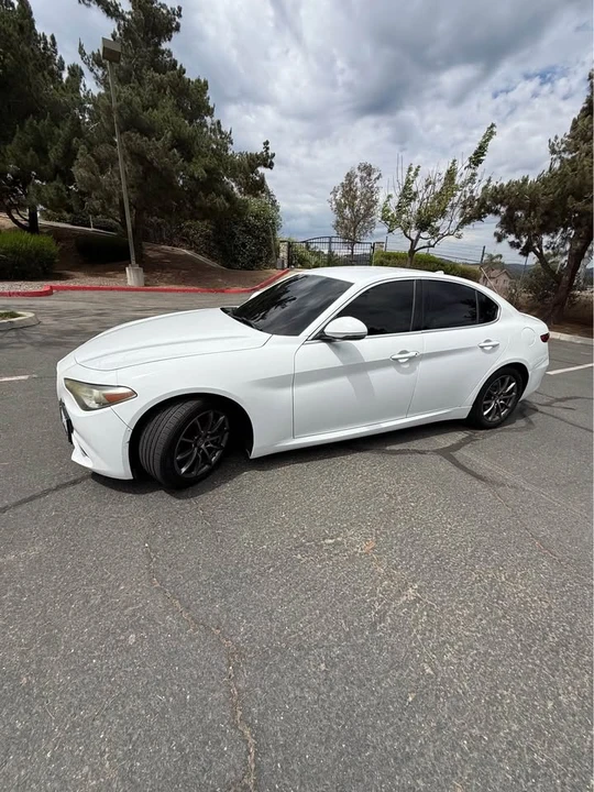 2018 Alfa Romeo Giulia - Image 4 of 9
