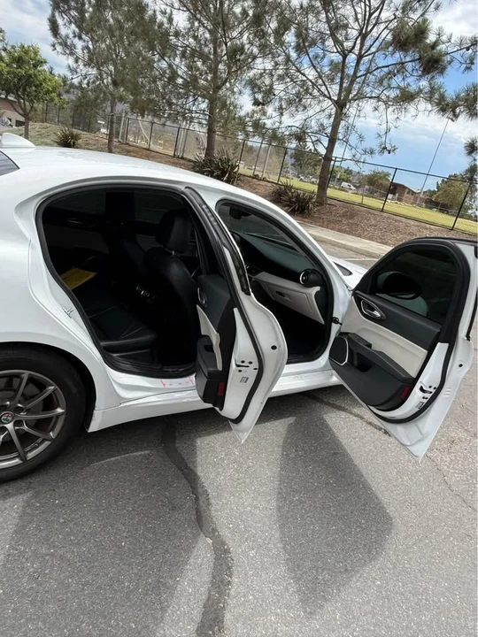 2018 Alfa Romeo Giulia - Image 5 of 9