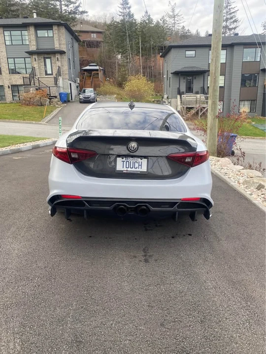 2018 Alfa Romeo Giulia - Image 5 of 10