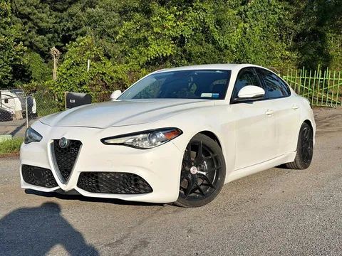 2018 Alfa Romeo Giulia Giulia