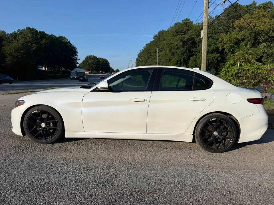 2018 Alfa Romeo Giulia - Image 2 of 13