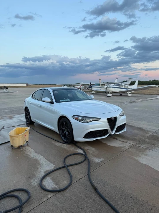 2018 Alfa Romeo Giulia - Image 10 of 19