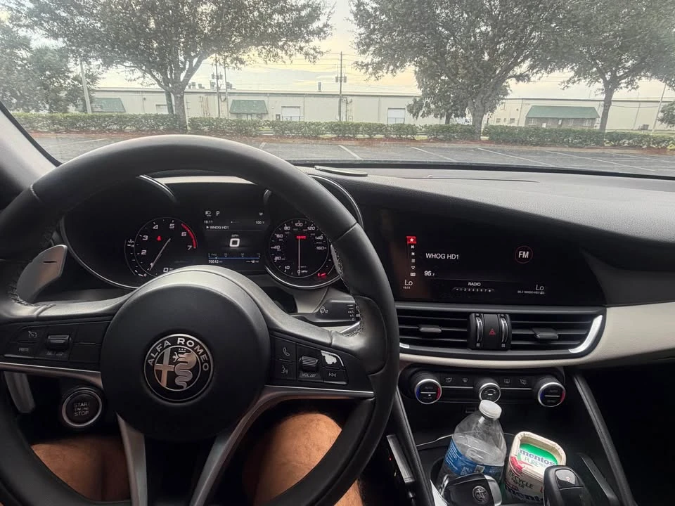 2018 Alfa Romeo Giulia - Image 12 of 14