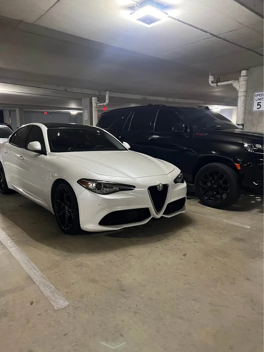 2018 Alfa Romeo Giulia - Image 19 of 19