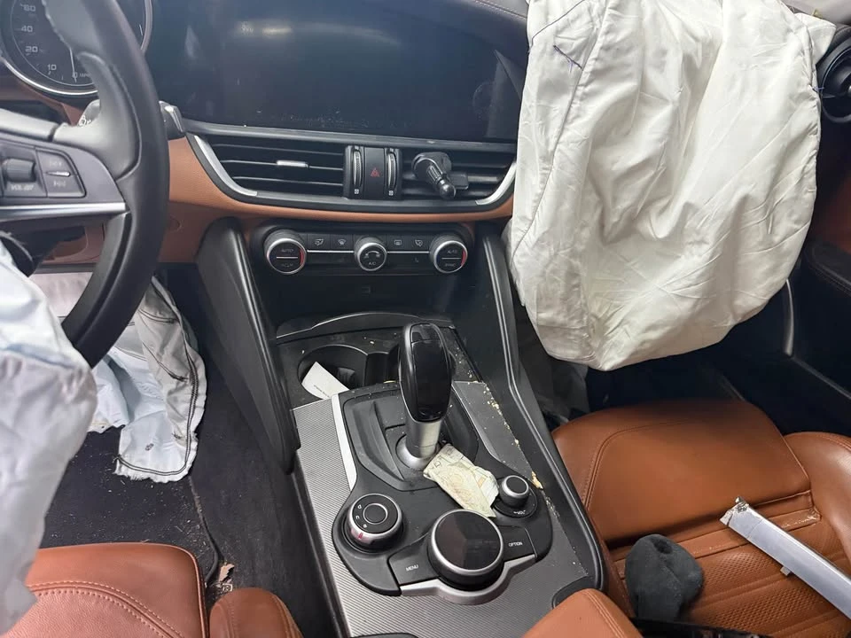 2018 Alfa Romeo Giulia - Image 9 of 9