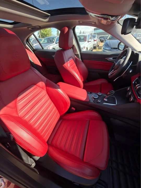 2018 Alfa Romeo Giulia - Image 11 of 12