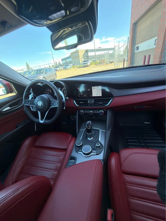 2018 Alfa Romeo Giulia - Image 10 of 12