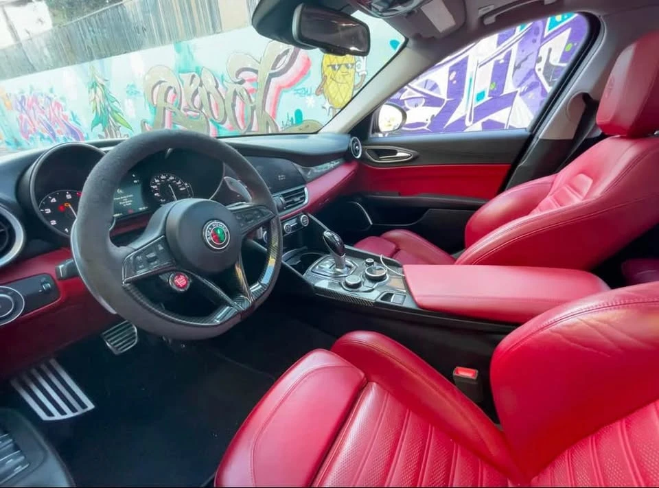 2018 Alfa Romeo Giulia - Image 4 of 5