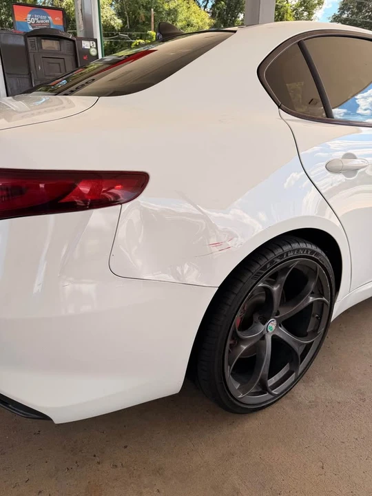 2018 Alfa Romeo Giulia - Image 19 of 19