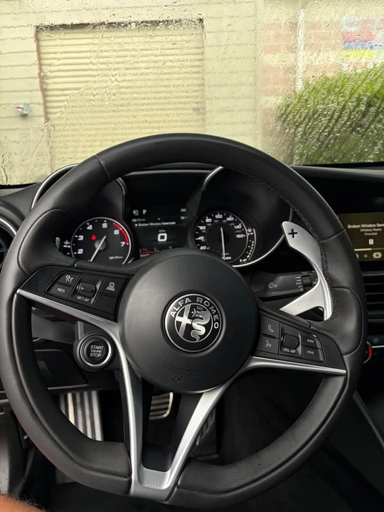 2018 Alfa Romeo Giulia - Image 4 of 16