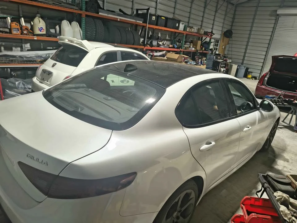 2018 Alfa Romeo Giulia - Image 5 of 14