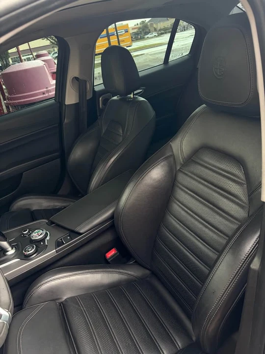 2018 Alfa Romeo Giulia - Image 7 of 16